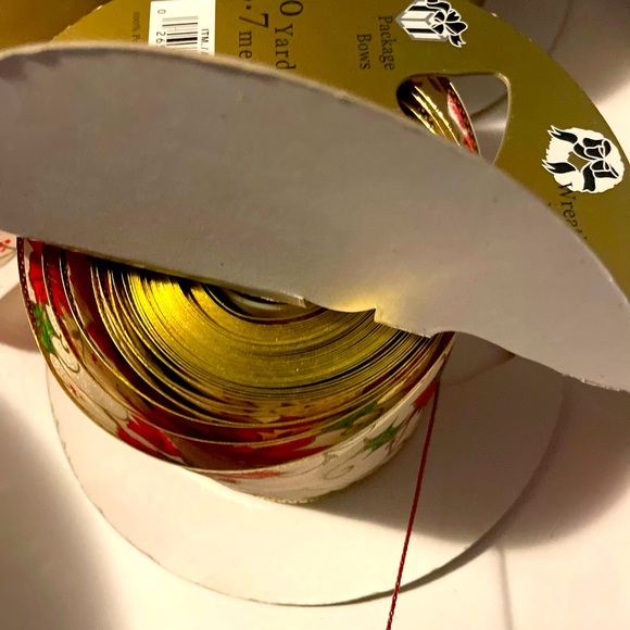 12 spindles of high quality ribbon & pre made bows - Picture 12 of 16